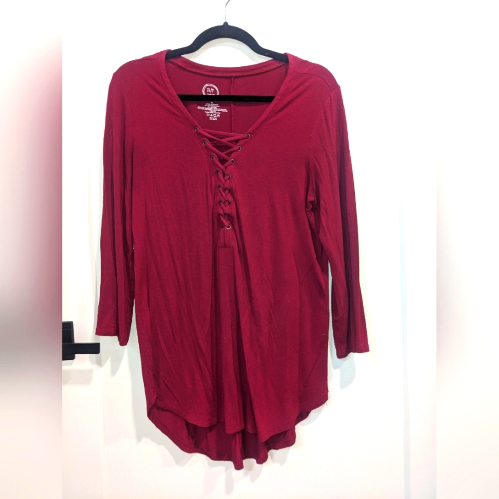 Medium, maroon, Maurices light weight tunic shirt